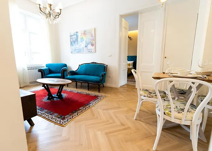 Luxury / Josip Vancas 公寓 *