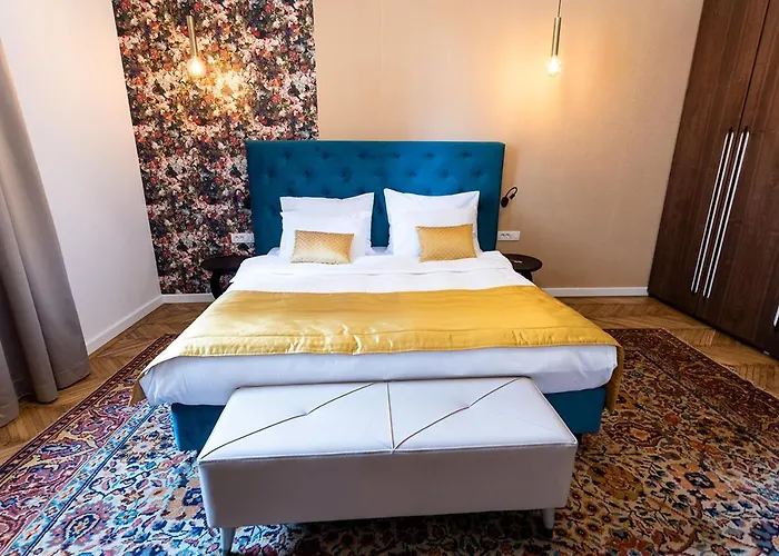 Luxury / Josip Vancas 公寓 *